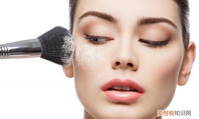 怎样化妆自然又好看视频教程 怎样化妆自然又好看还简单