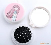 能折叠的梳头工具