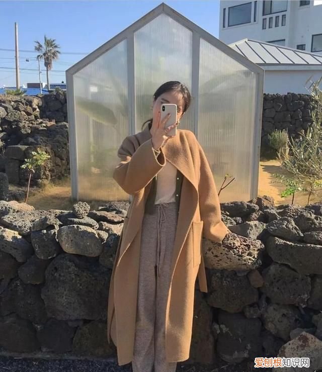 叠穿衣服是什么风格 2020叠穿搭配