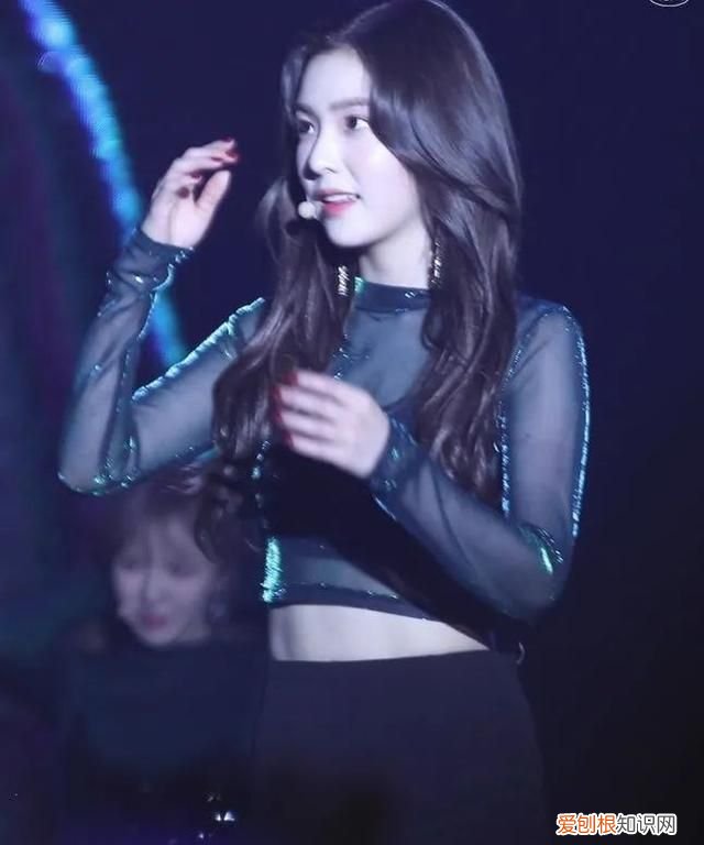 叠穿衣服是什么风格 2020叠穿搭配