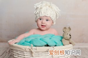 四个月婴儿总是想睡觉怎么回事 ，4个月宝宝一直想睡觉