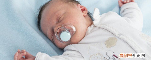 新生婴儿可以睡茶叶枕头吗 出生婴儿能睡茶叶枕头吗