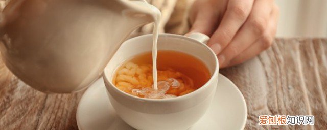 茶叶茶能加蜂蜜吗 茶叶奶茶可以加蜂蜜吗