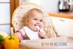 女宝宝像爸爸还是妈妈 ，女宝宝像爸爸还是妈妈好