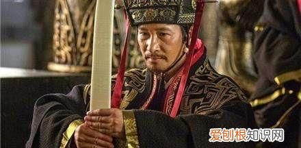 荀彧给曹操出的计策 ，荀彧为曹操介绍了多少位人才？