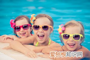 小孩子半夜肚子疼是怎么回事，小孩子睡到半夜肚子疼怎么回事？
