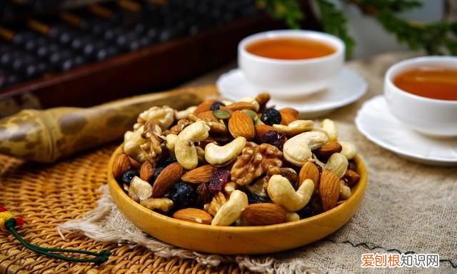 吃什么食物睡眠好得最快最有效 睡眠不好吃什么食物有助于睡眠