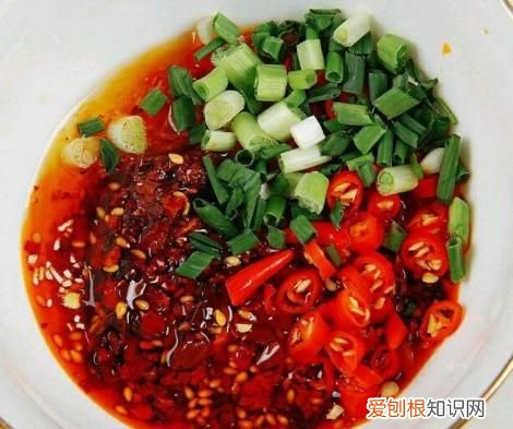 莲藕排骨玉米汤的功效与作用 ，排骨莲藕玉米汤放什么调料？