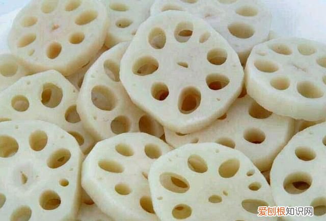 莲藕排骨玉米汤的功效与作用 ，排骨莲藕玉米汤放什么调料？