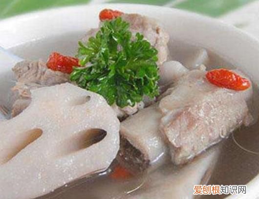 莲藕排骨玉米汤的功效与作用 ，排骨莲藕玉米汤放什么调料？