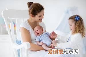 在家看孩子还是上班 ，在家看孩子还是上班看孩子