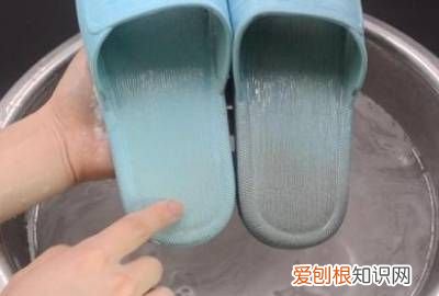 塑料拖鞋怎么洗跟新买的一样 ，拖鞋穿久了脚臭味怎么去除？