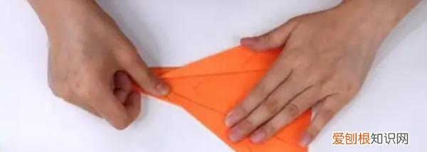 纸飞机步骤图,如何制作纸飞机