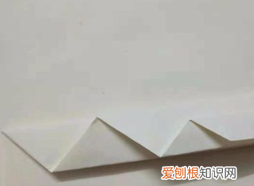 纸飞机步骤图，如何制作纸飞机