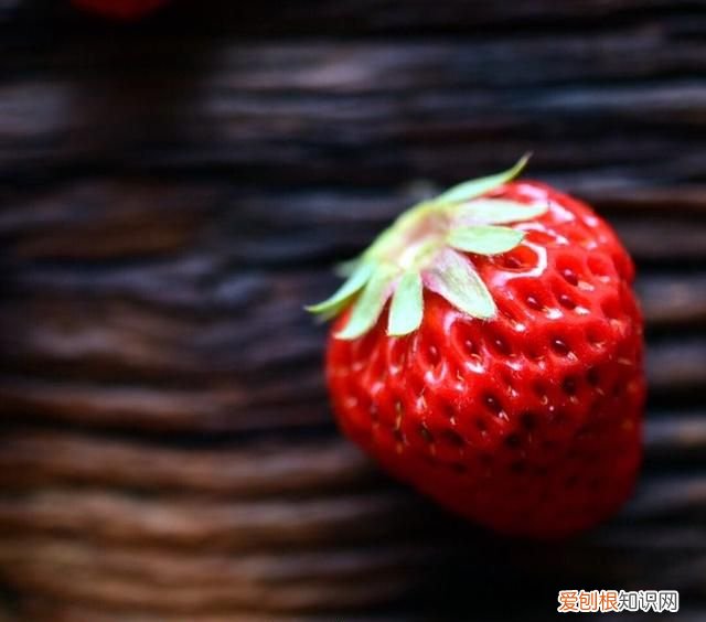 自制草莓酱超好吃,放一年都不会坏,爱吃果酱的赶紧收藏