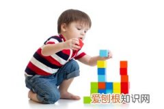 小孩咳嗽发烧还说肚子疼，小孩发烧咳嗽肚子胀气怎么办？