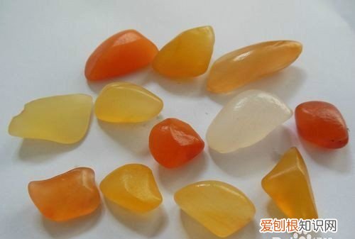 怎么判断是不是金丝玉，怎样辨别真假玉石手镯