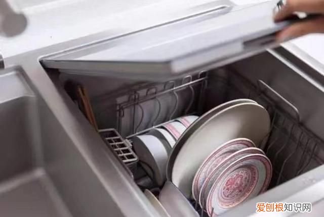 省水省电洗得快买哪款洗碗机 家用洗碗机什么烘干方式好