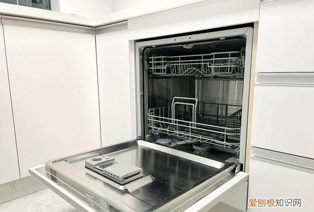 省水省电洗得快买哪款洗碗机 家用洗碗机什么烘干方式好