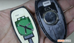 汽车遥控钥匙怎么换电池视频，汽车遥控钥匙怎么拆怎么换电池