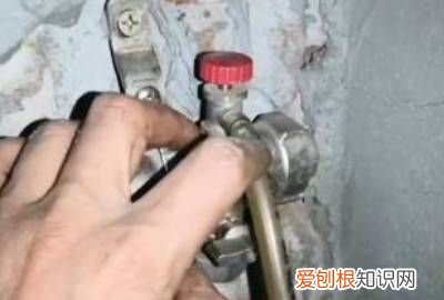 地暖怎样放水才会热 ，地暖怎么放水才会热起来？