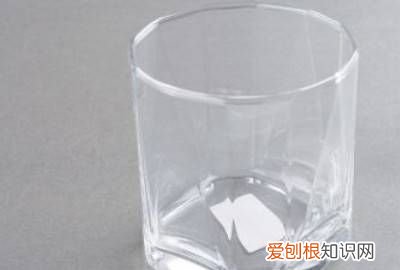 怎样可以把生鸡蛋切开吃 ，怎样可以把生鸡蛋切开不碎？