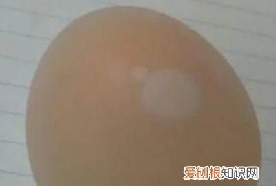 怎样可以把生鸡蛋切开吃 ，怎样可以把生鸡蛋切开不碎？