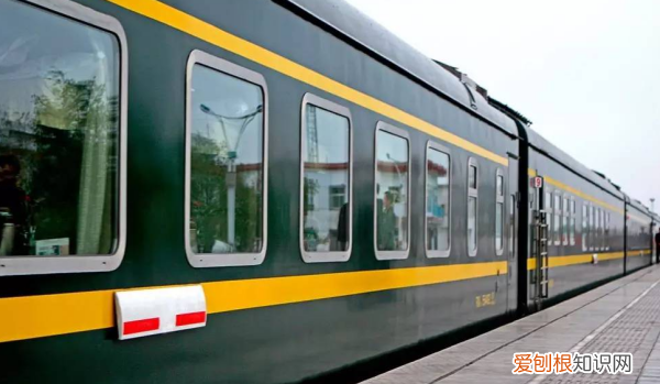 动车餐车几号车厢 D5248,短高铁的餐车是在哪个车厢