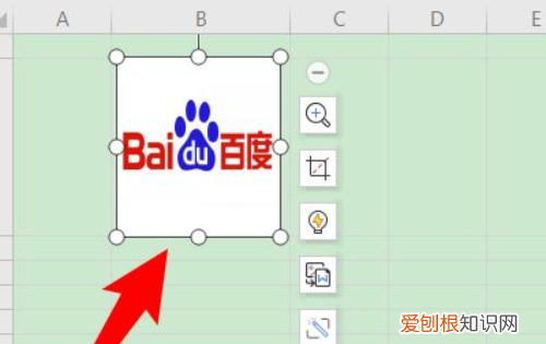自动适应表格大小怎么做,excel粘贴图片自动适应表格大小