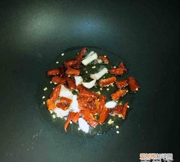 萝卜干炒腊肉制作方法，萝卜干炒腊肉怎么炒才好吃