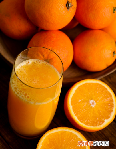 吃橙子与喝橙汁哪个更有营养?结论出乎想象的句子