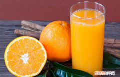 吃橙子与喝橙汁哪个更有营养?结论出乎想象的句子