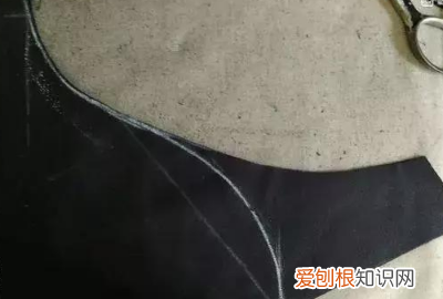 袖子的裁剪方法，一片插肩袖的裁剪方法