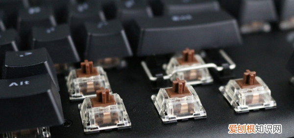 机械键盘轴的区别，机械键盘的轴有什么区别知乎
