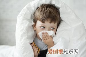 小孩出汗以后受凉了是风热还是寒热，小孩出汗是风热感冒吗？