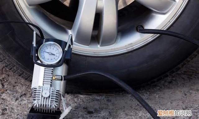 胎压低于正常胎压值多少左右 汽车胎压测量
