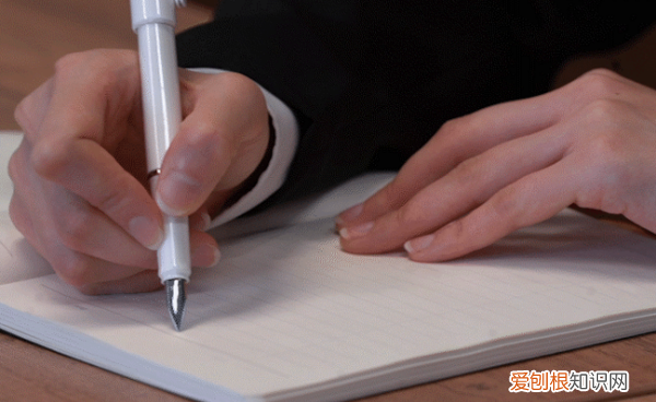 楷书中捺画有几种形式,硬笔楷书捺的书写技巧