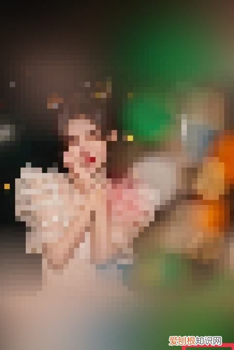 微信背景如何设置，微信怎么设置背景图片