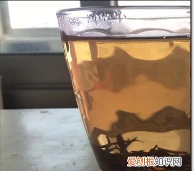 用隔夜茶水浇花好吗