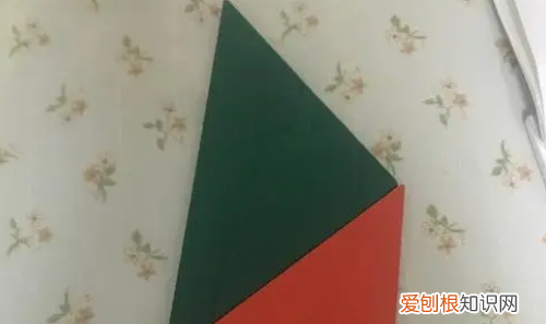 七巧板小鱼怎么拼图片，怎么用七巧板拼出一个渔夫