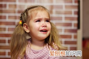 孩子不爱睡枕头好吗为什么，小孩不爱睡枕头怎么办？