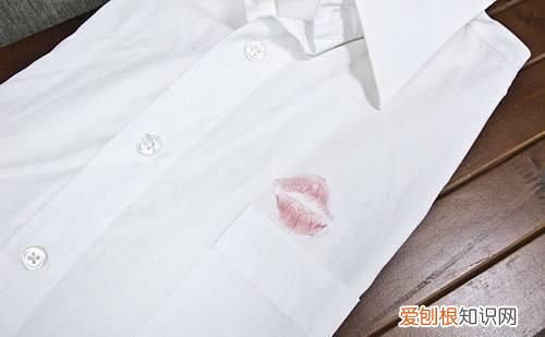 白色t恤上面血渍干洗店能洗掉吗 洗衣服白色血渍怎么洗掉