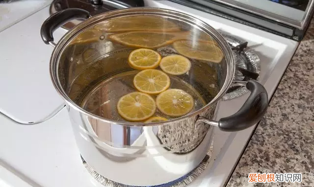 白色t恤上面血渍干洗店能洗掉吗 洗衣服白色血渍怎么洗掉