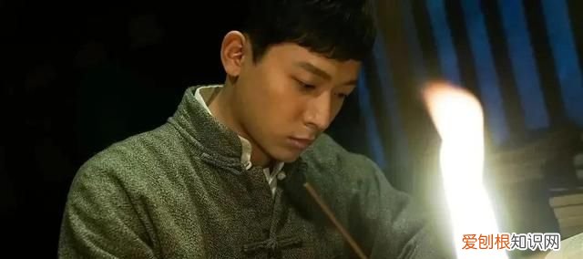 《觉醒年代》男配恋情被拍！曾被扒脚踏两条船，涉事女孩晒时间线