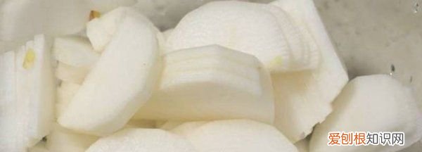 炒白萝卜为什么要先焯水，白萝卜炒之前需要用水煮吗