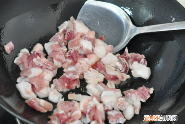猪肉土豆臊子面的做法，豆腐香菇土豆做臊子面怎么做
