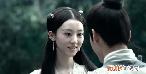 以旁观者角度看《奇花记》嘲讽背后的真相