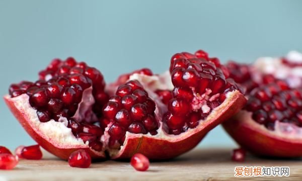 石榴寓意什么意思，石榴的寓意和象征