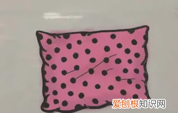枕头怎么画