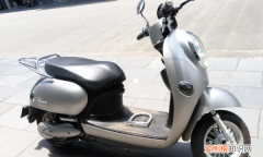 没有脚蹬子的电动车怎么上牌，新国标电动车没有脚踏板可以上牌吗